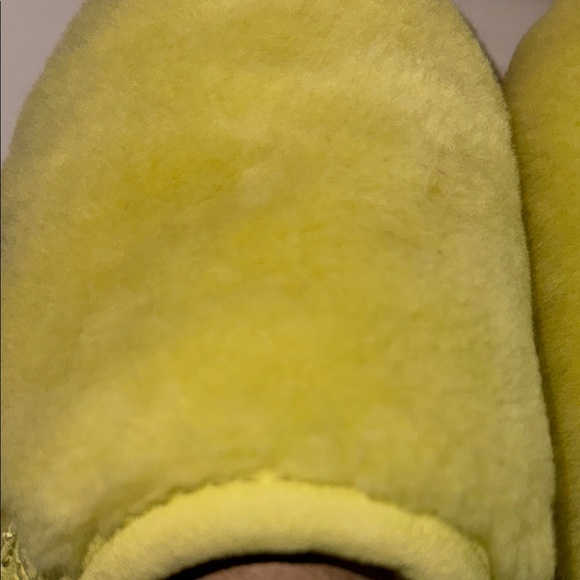 UGG Fluffy Yellow Slippers - Picture 9 of 13
